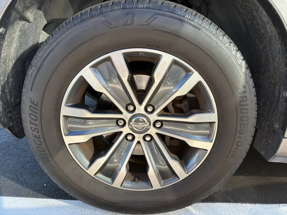 2018 Nissan Armada - Image 14 of 15
