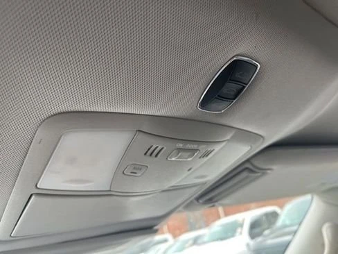 2018 Nissan Armada - Image 16 of 17