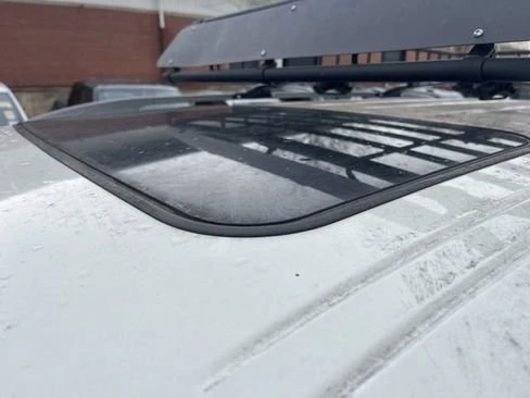 2018 Nissan Armada - Image 15 of 17