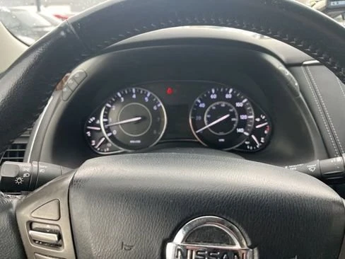 2018 Nissan Armada - Image 11 of 17