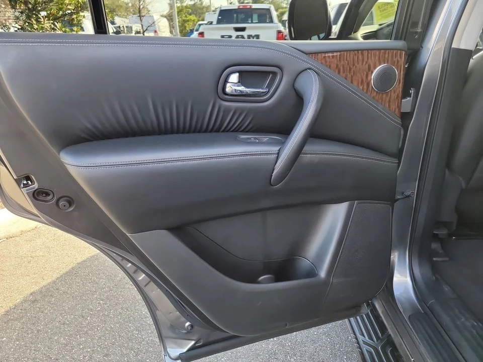 2018 Nissan Armada - Image 10 of 12
