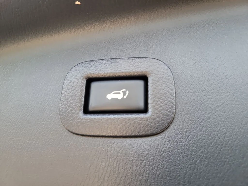 2018 Nissan Armada - Image 8 of 12