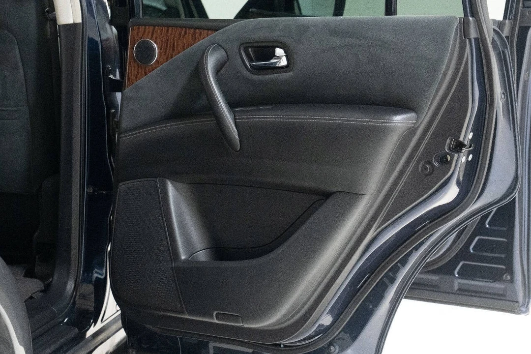 2018 Nissan Armada - Image 20 of 21