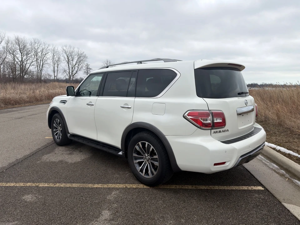 2018 Nissan Armada - Image 11 of 21