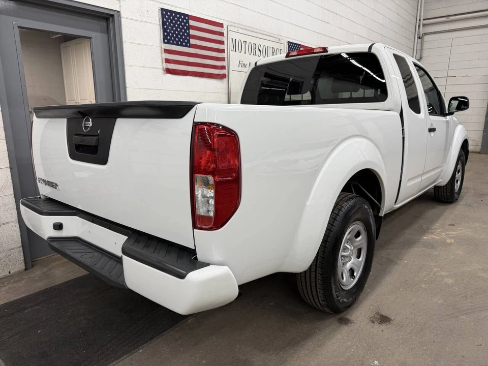 2018 Nissan Frontier 2nd Gen - Image 2 of 12