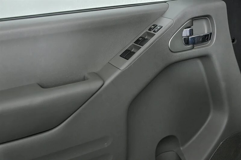 2018 Nissan Frontier 2nd Gen - Image 13 of 21