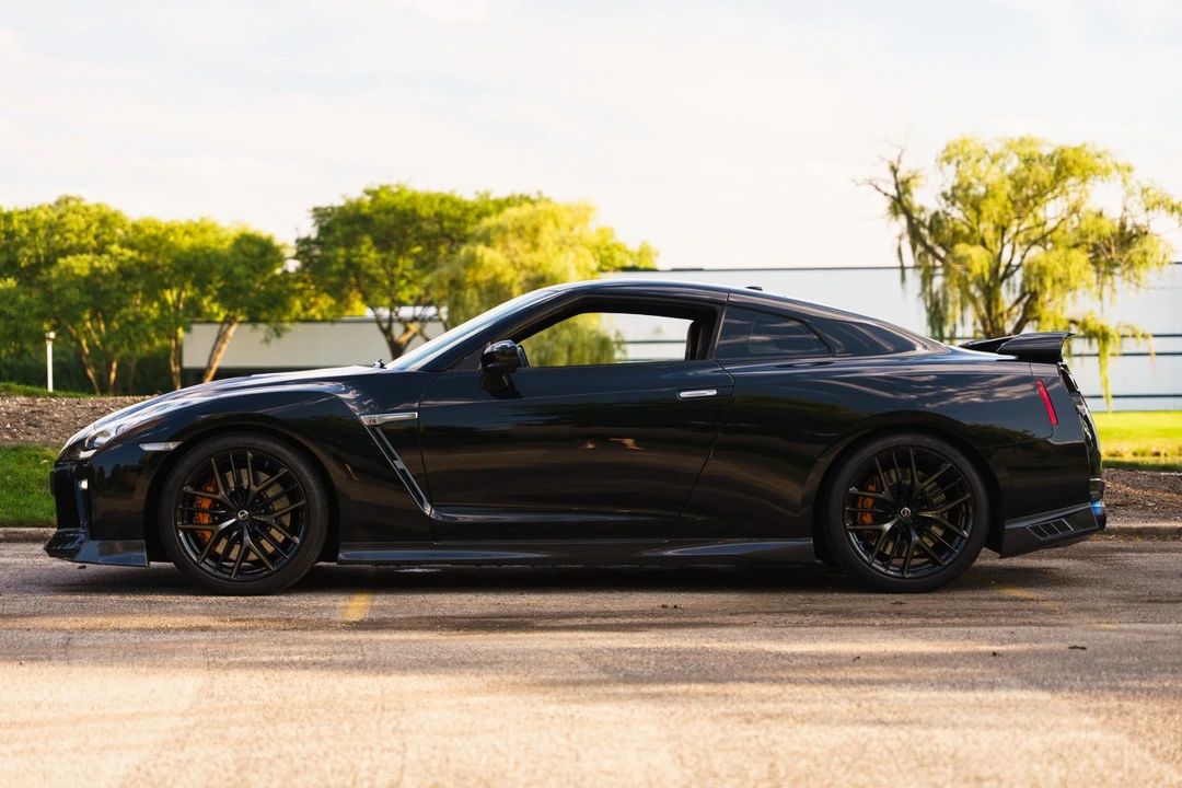 2018 Nissan R35 GT-R Premium - Image 2 of 31