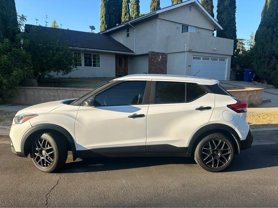 2018 Nissan Kicks - Image 2 of 6
