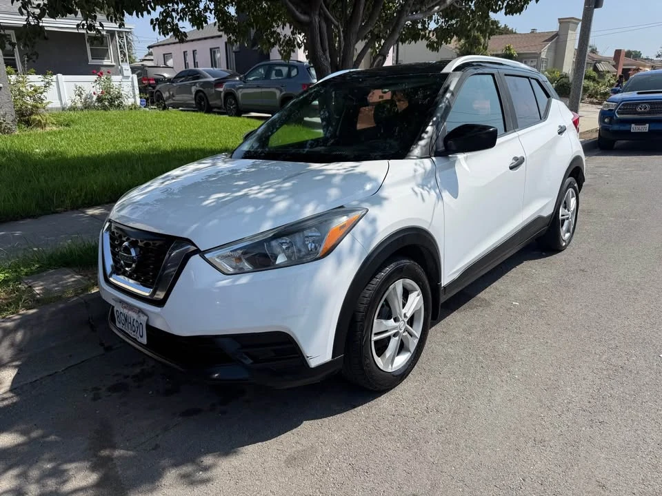 2018 Nissan Kicks - Image 2 of 10
