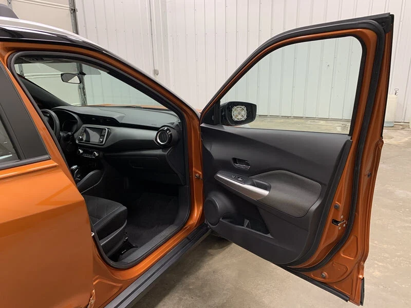 2018 Nissan Kicks - Image 16 of 21