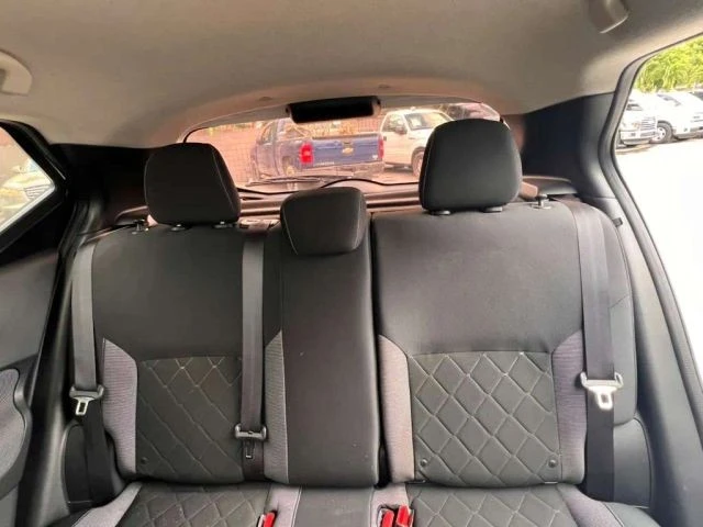 2018 Nissan Kicks - Image 13 of 19
