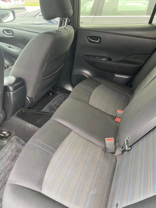 2018 Nissan Leaf - Image 3 of 8