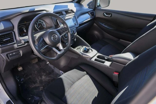2018 Nissan Leaf - Image 16 of 21