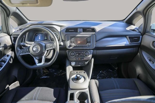 2018 Nissan Leaf - Image 18 of 21