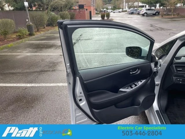 2018 Nissan Leaf - Image 19 of 21