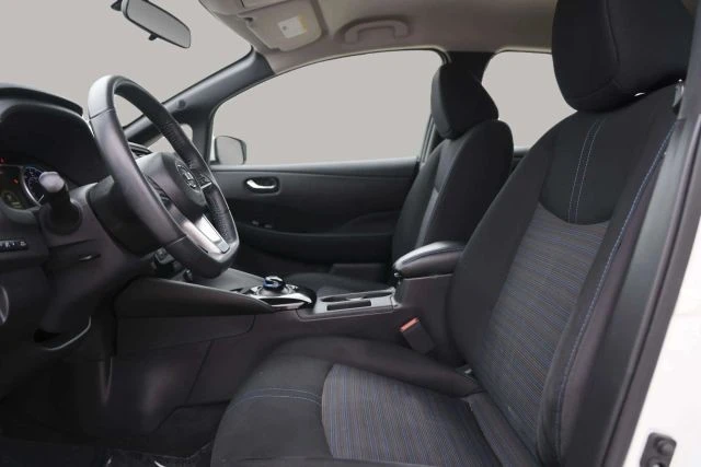 2018 Nissan Leaf - Image 17 of 21