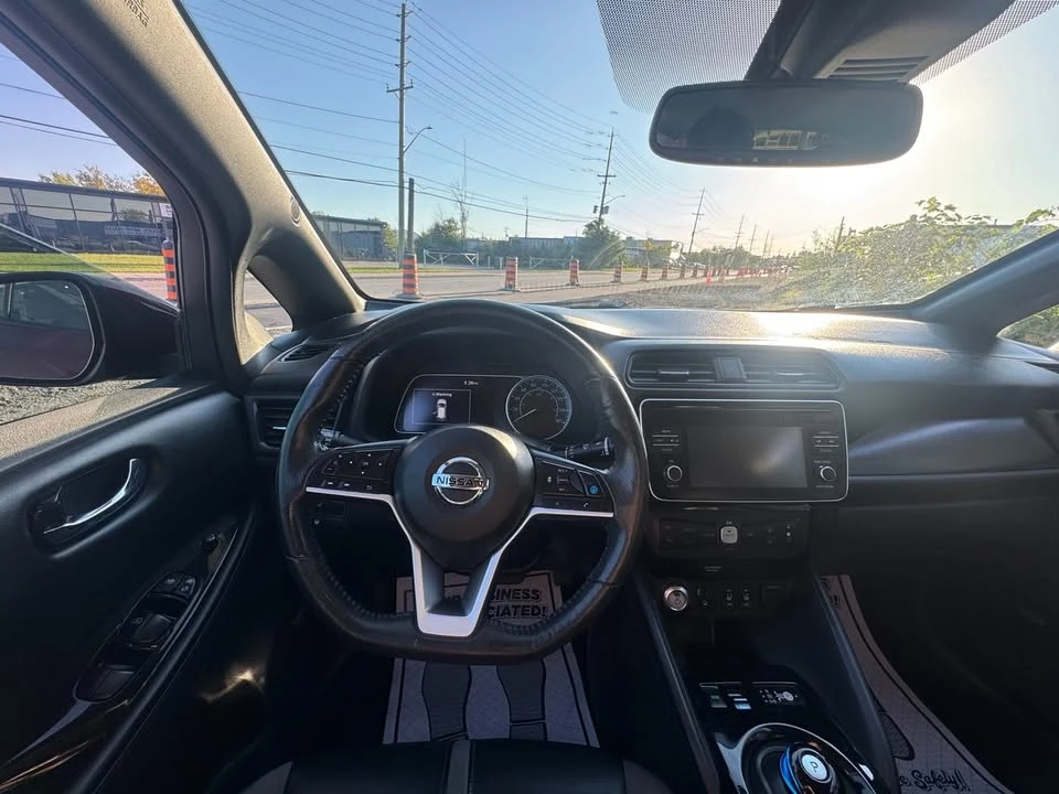 2018 Nissan Leaf - Image 8 of 19
