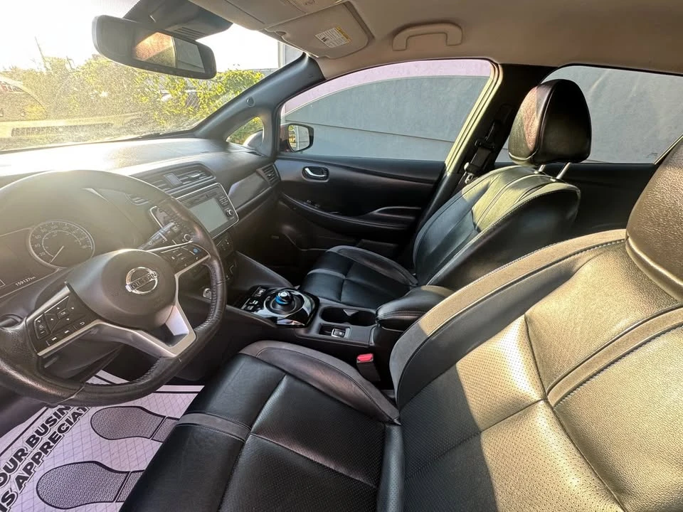 2018 Nissan Leaf - Image 6 of 19