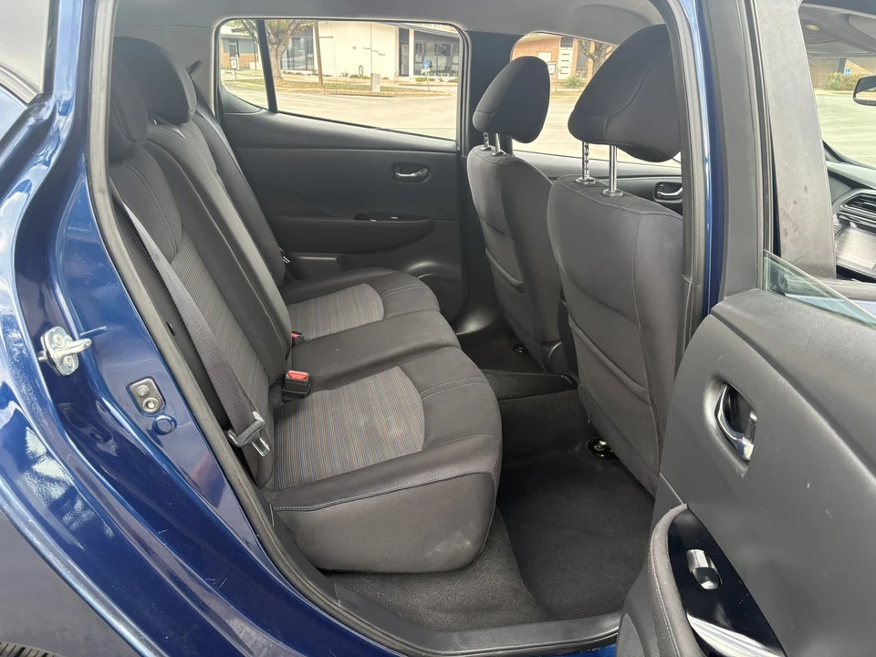 2018 Nissan Leaf - Image 19 of 21