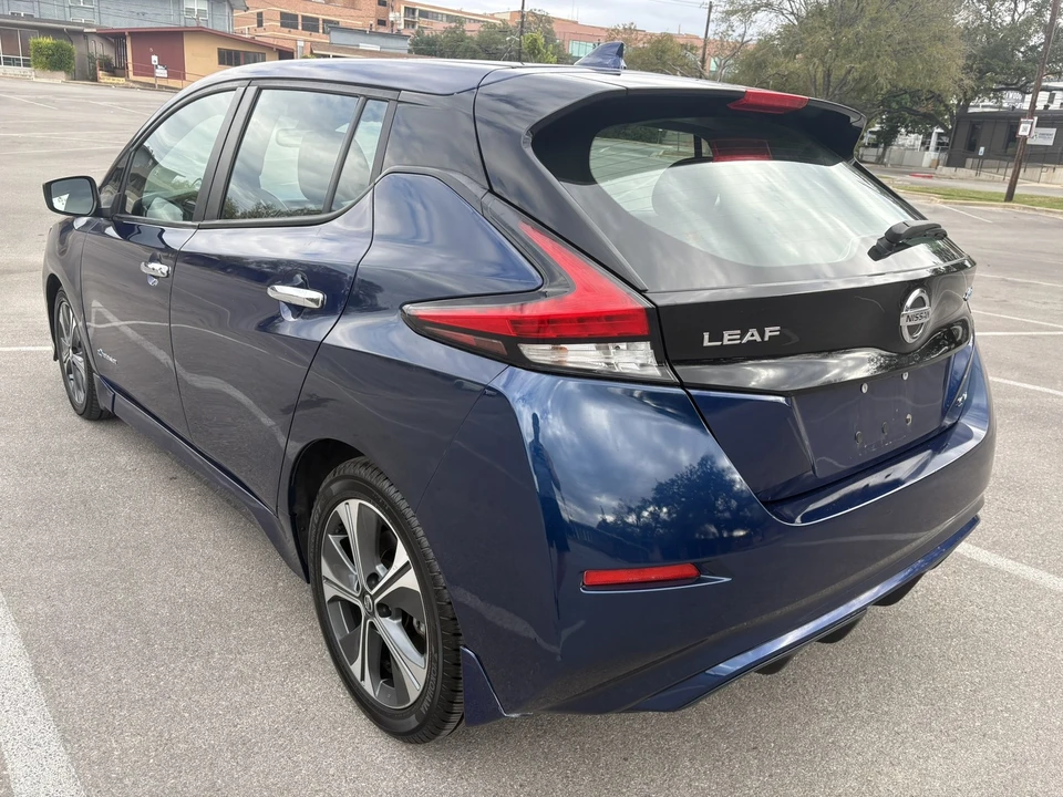 2018 Nissan Leaf - Image 5 of 21
