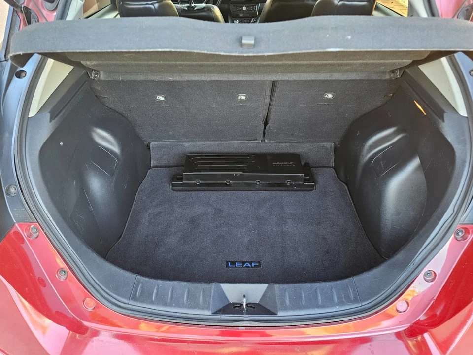 2018 Nissan Leaf - Image 8 of 10