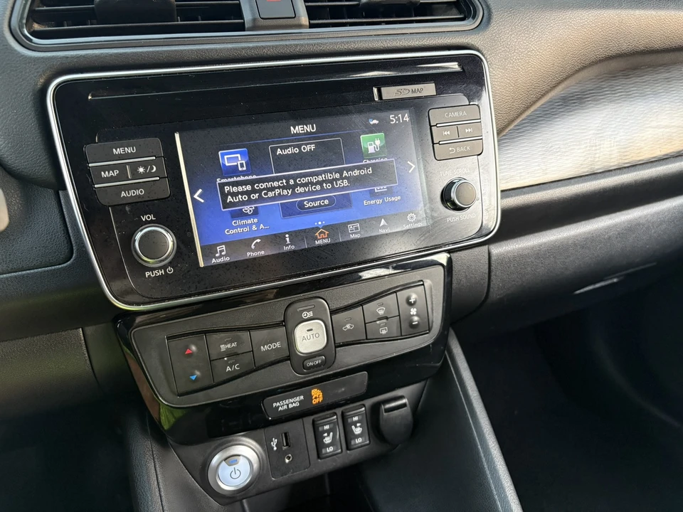 2018 Nissan Leaf - Image 17 of 21
