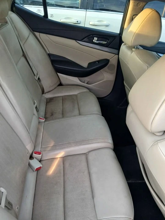 2018 Nissan Maxima 8th Gen - Image 9 of 10
