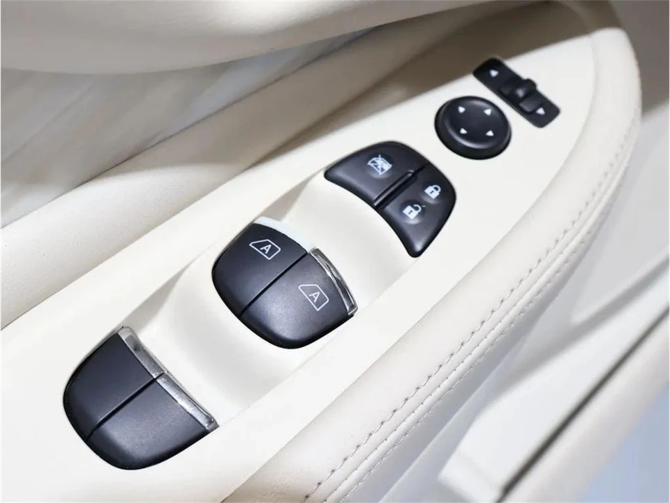 2018 Nissan Murano 3rd Gen - Image 11 of 31