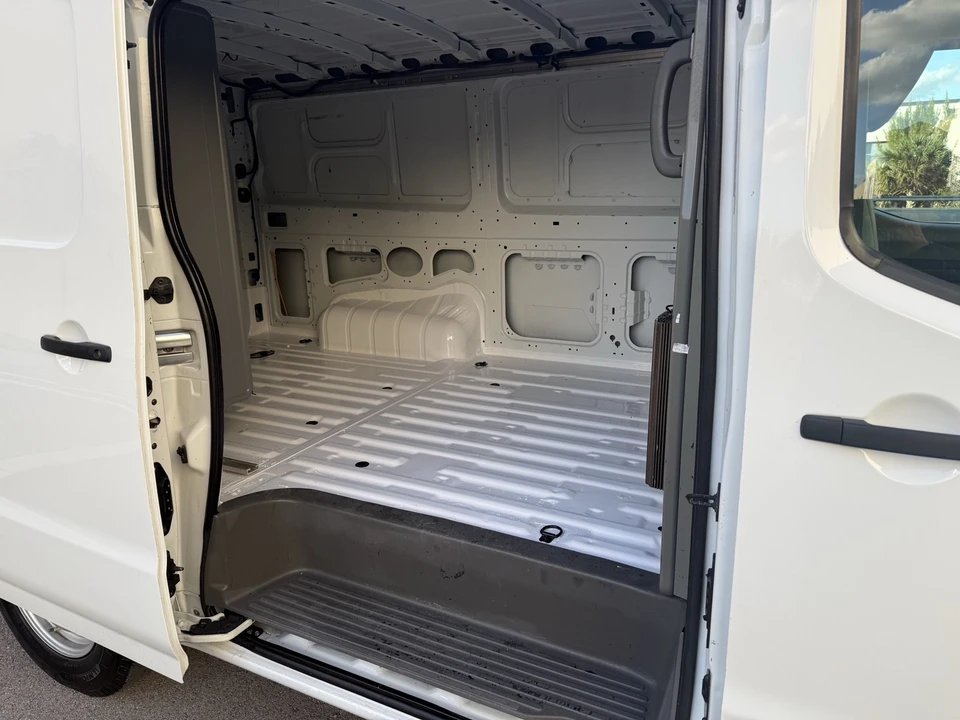 2018 Nissan NV1500 - Image 16 of 21