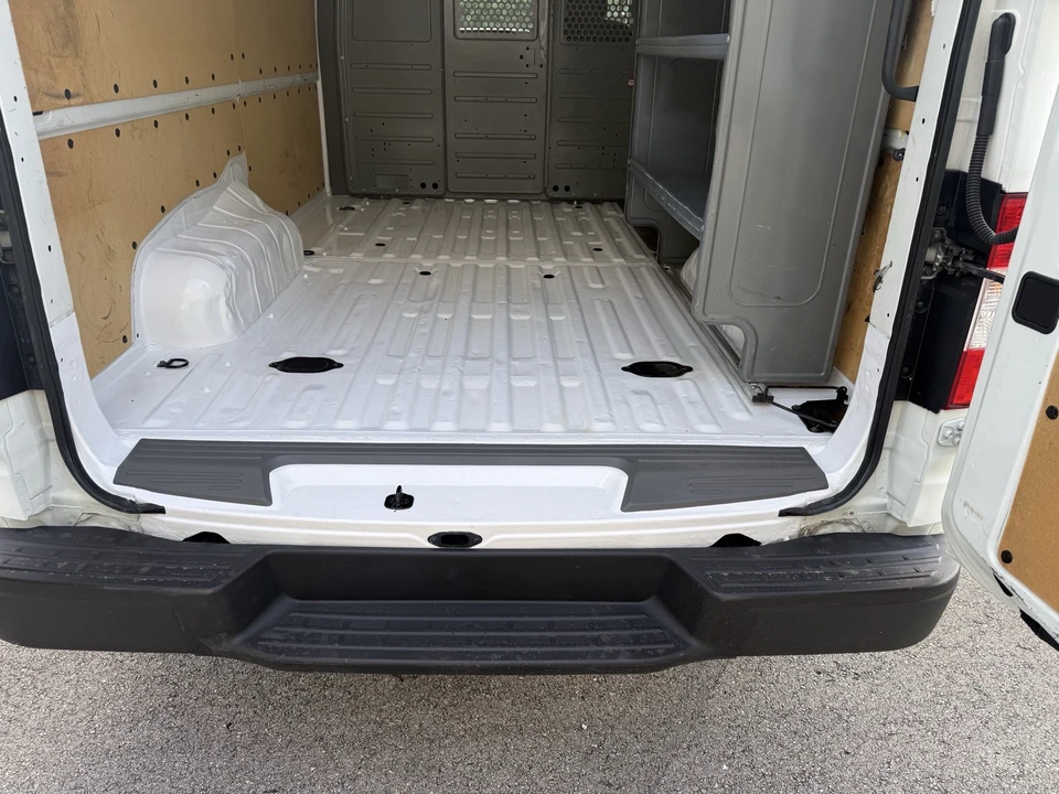 2018 Nissan NV2500 - Image 10 of 21