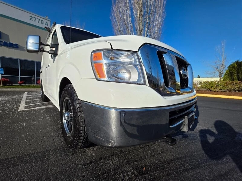 2018 Nissan NV3500 - Image 10 of 21