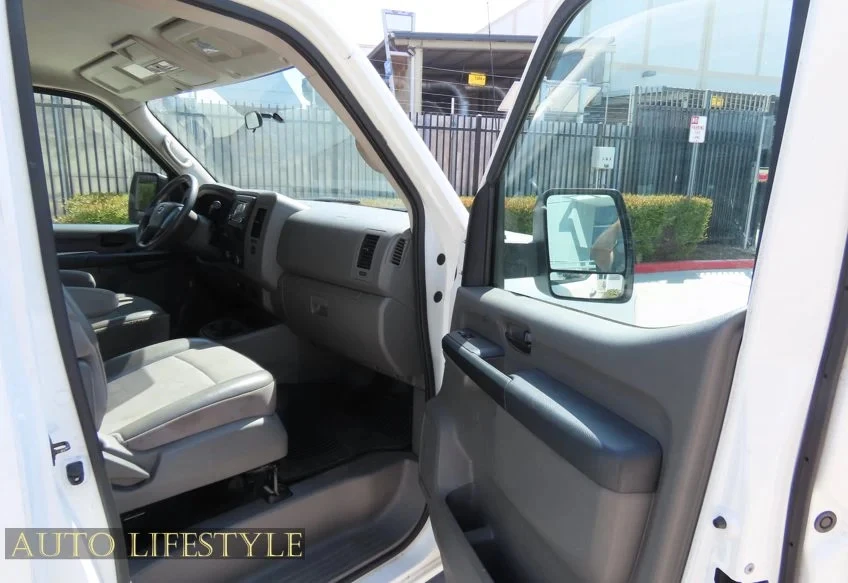 2018 Nissan NV - Image 20 of 21