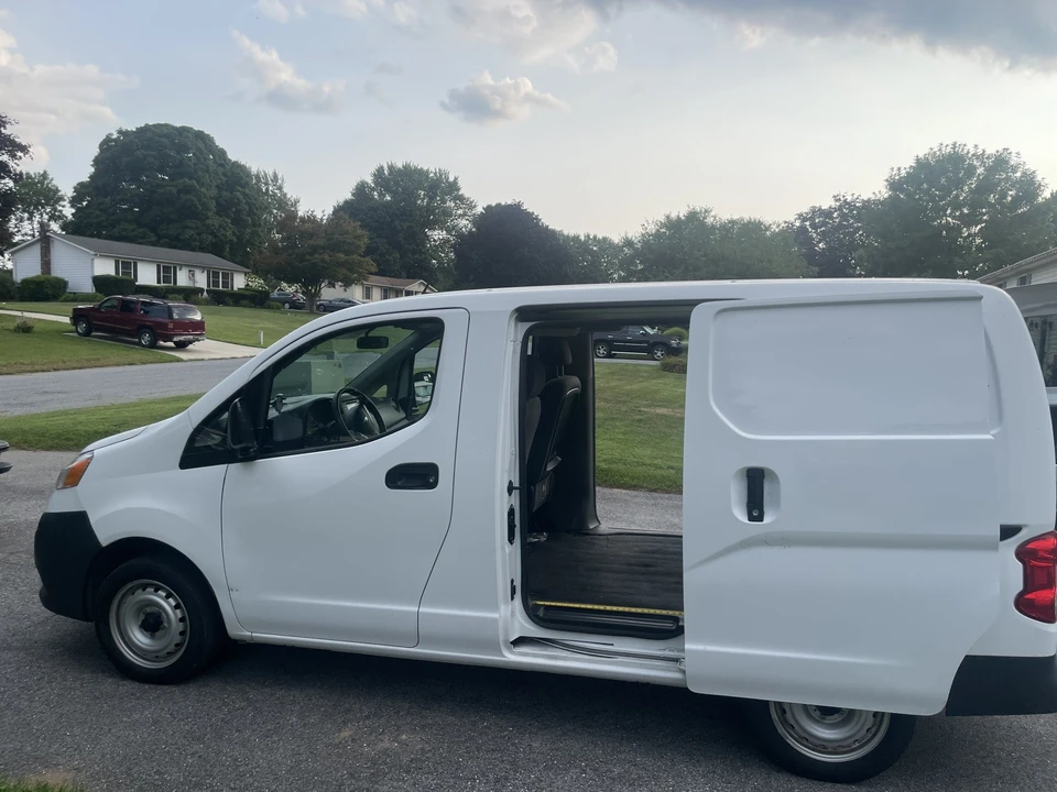 2018 Nissan NV - Image 2 of 9