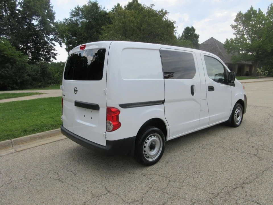 2018 Nissan NV - Image 16 of 31