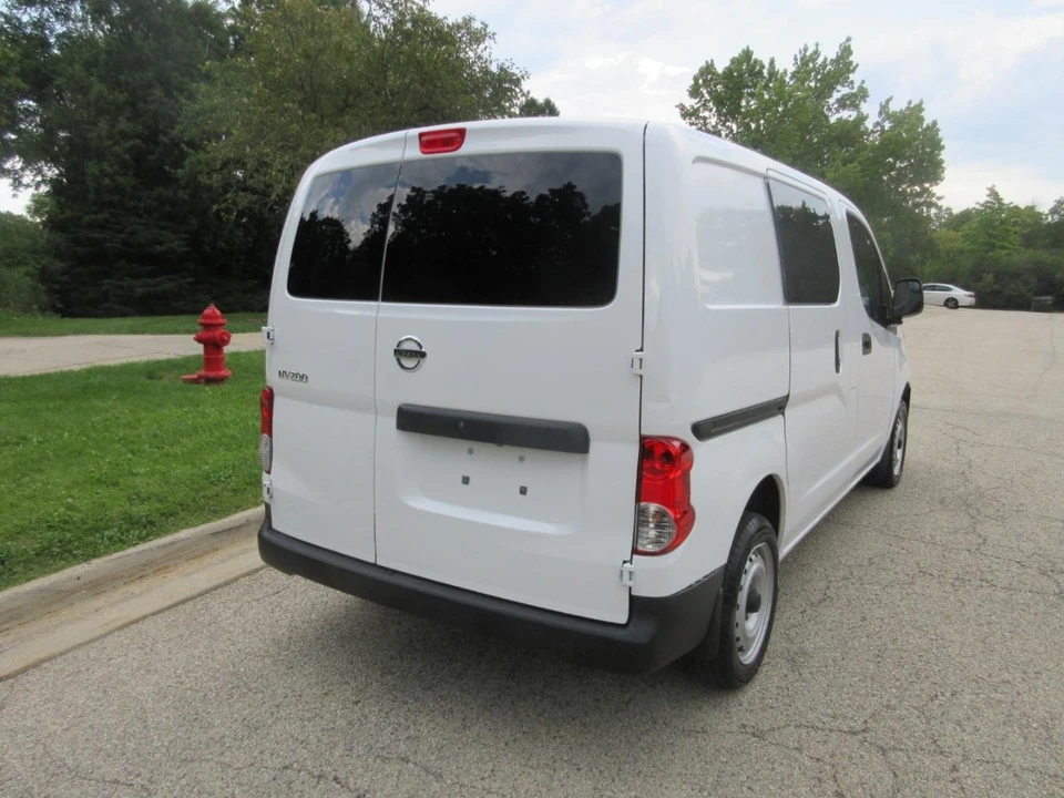 2018 Nissan NV - Image 11 of 31