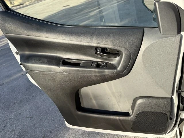 2018 Nissan NV - Image 18 of 21