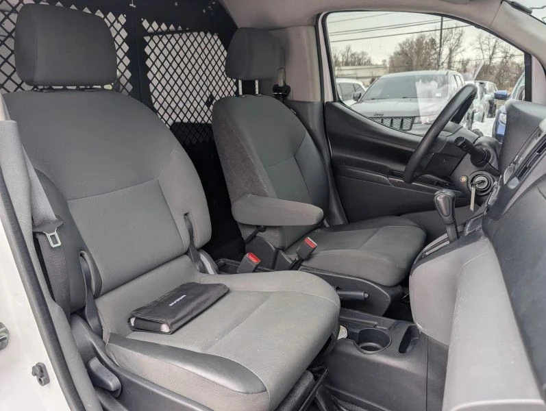 2018 Nissan NV - Image 10 of 12