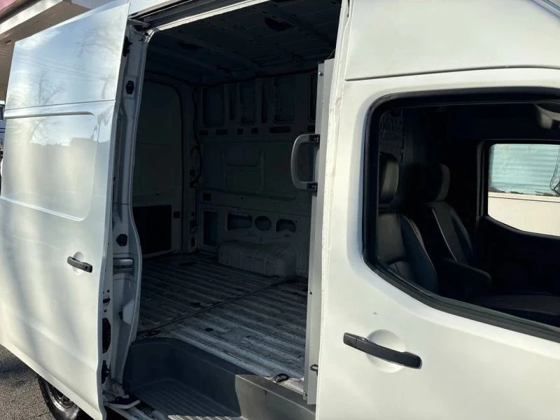 2018 Nissan NV2500 - Image 6 of 9