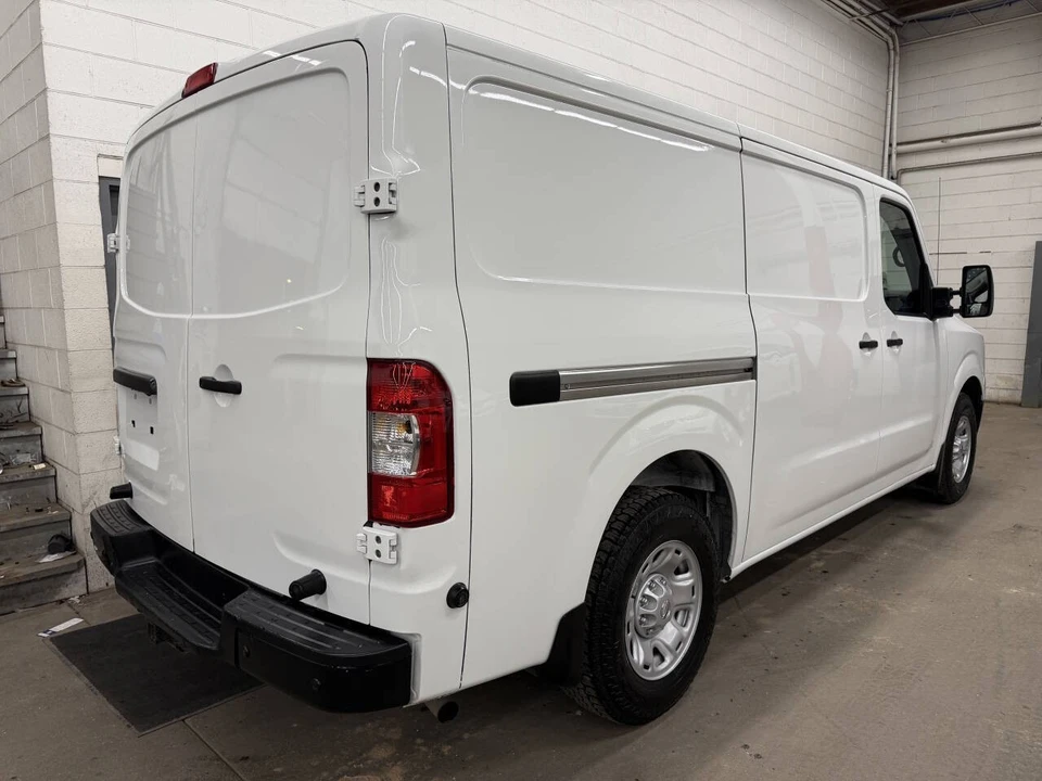 2018 Nissan NV3500 - Image 2 of 12