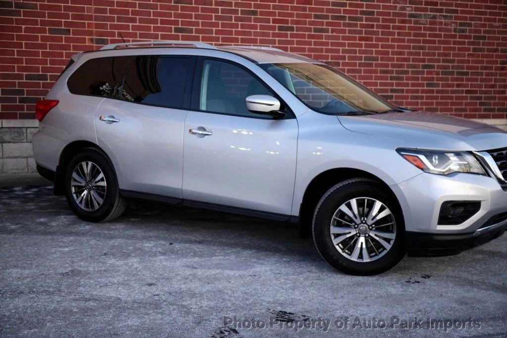 2018 Nissan Pathfinder 4th Gen - Image 9 of 12