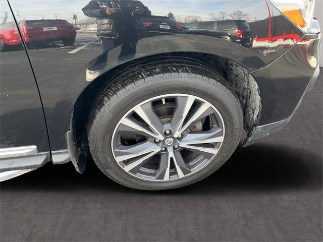 2018 Nissan Pathfinder 4th Gen - Image 10 of 12
