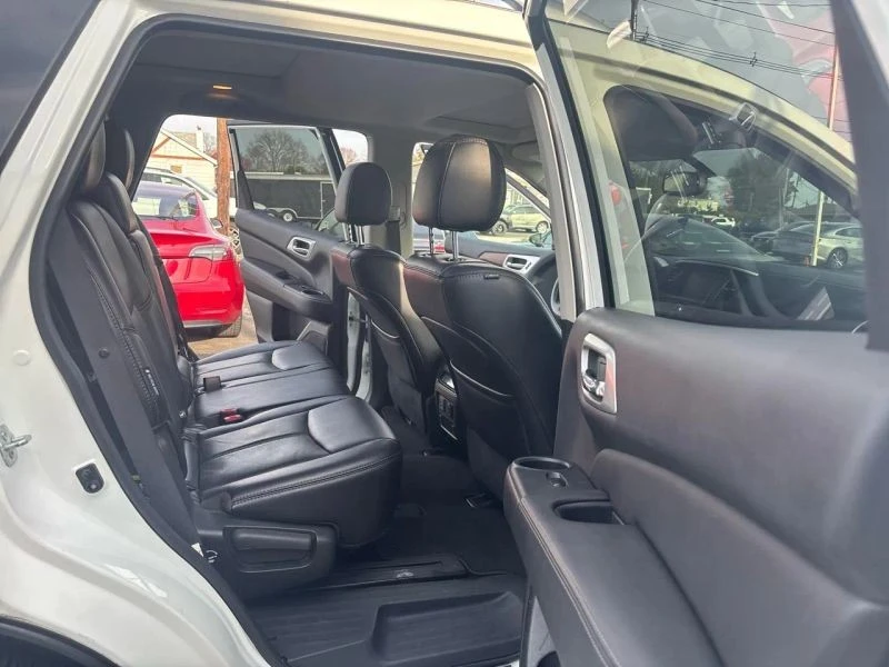 2018 Nissan Pathfinder 4th Gen - Image 10 of 12