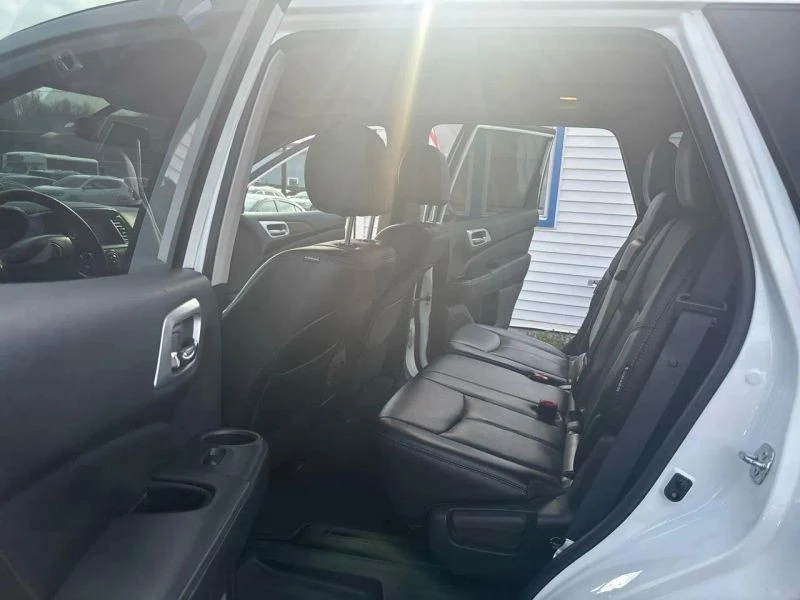 2018 Nissan Pathfinder 4th Gen - Image 11 of 12