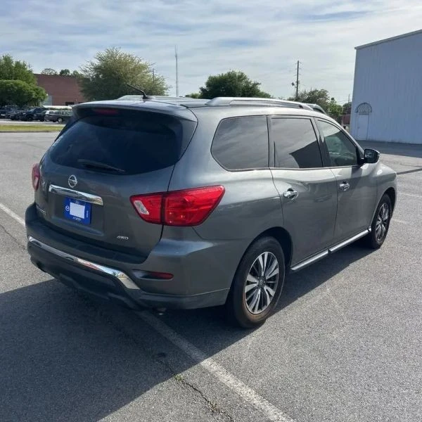 2018 Nissan Pathfinder 4th Gen - Image 8 of 12