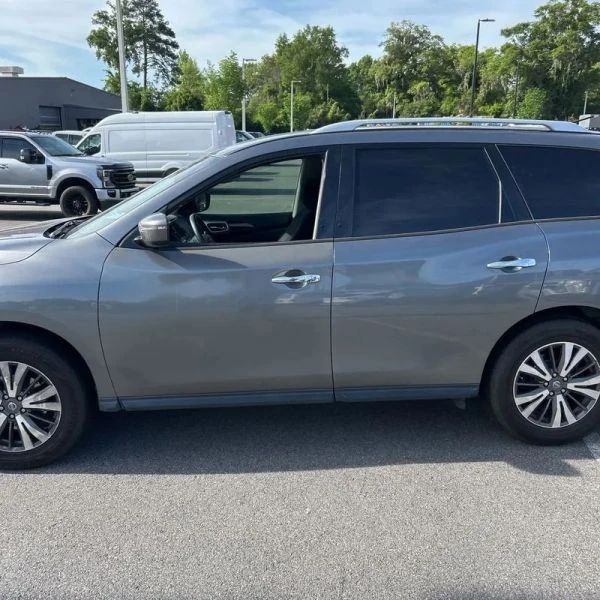 2018 Nissan Pathfinder 4th Gen - Image 4 of 12
