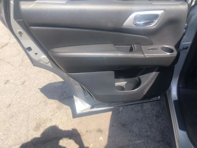 2018 Nissan Pathfinder 4th Gen - Image 17 of 21