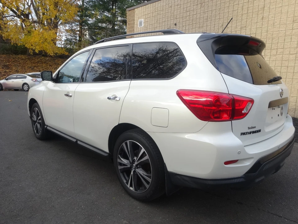 2018 Nissan Pathfinder 4th Gen - Image 8 of 20
