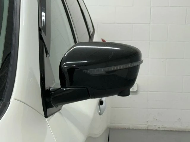 2018 Nissan Pathfinder 4th Gen - Image 14 of 21