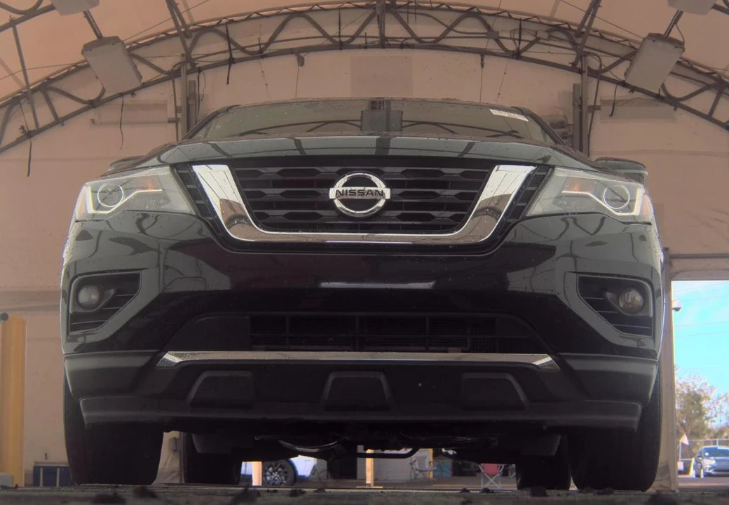 2018 Nissan Pathfinder 4th Gen - Image 3 of 15