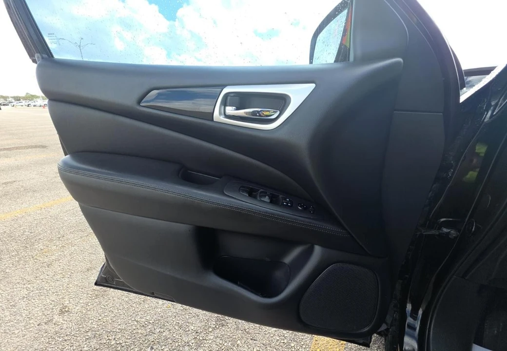 2018 Nissan Pathfinder 4th Gen - Image 7 of 15